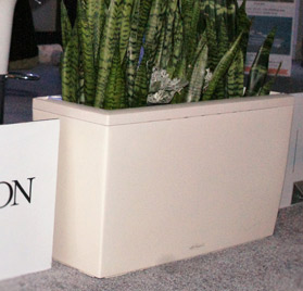 nlr00158-custom-plantscaping